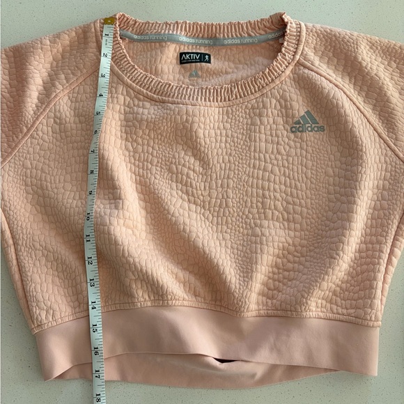 NWOT: Adidas Light Pink Textured Crop Top - Picture 7 of 7